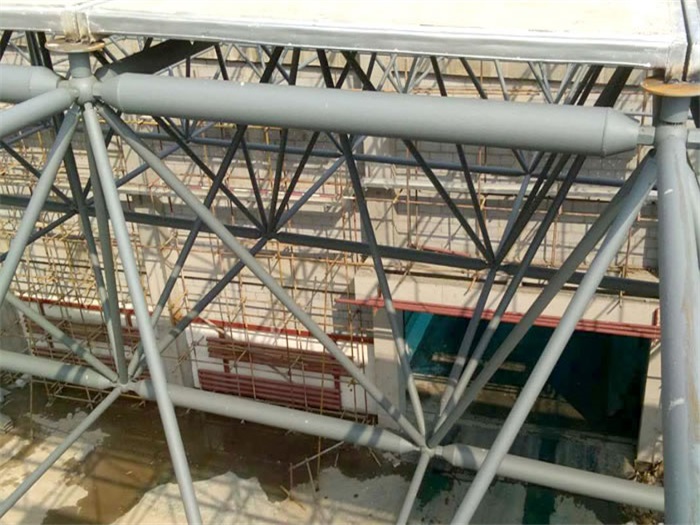 福泉公安局网架天基板屋面